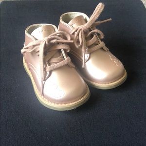 Rose Gold Footmates walking shoes